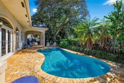 1266 NE 101st St, Miami Shores, FL 33138 - Photo 2