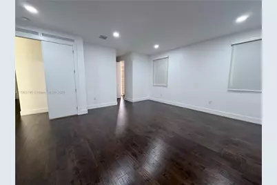 9791 NW 75th St, Doral, FL 33178 - Photo 10