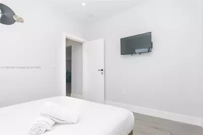 2360 SW 12th St, Miami, FL 33135 - Photo 38