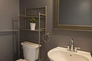 10 SW South River Dr, Miami, FL 33130 - Photo 22