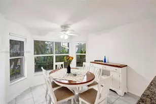 1046 Satinleaf St, Hollywood, FL 33019 - Photo 22