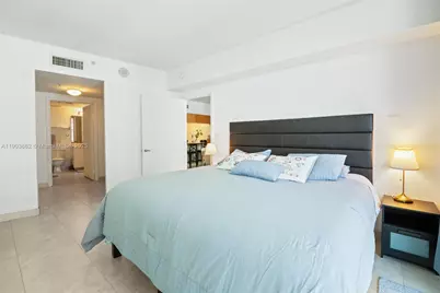 1750 N Bayshore Dr #1705, Miami, FL 33132 - Photo 18
