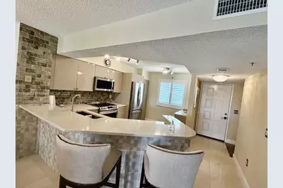 2334 S Cypress Bend Dr #501, Pompano Beach, FL 33069 - Photo 2