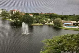 2334 S Cypress Bend Dr, Pompano Beach, FL 33069 - Photo 22