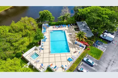 2334 S Cypress Bend Dr #501, Pompano Beach, FL 33069 - Photo 20