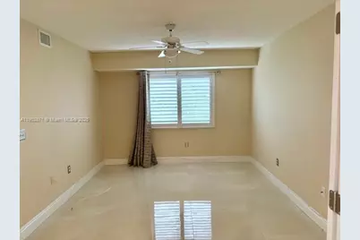 2334 S Cypress Bend Dr #501, Pompano Beach, FL 33069 - Photo 6