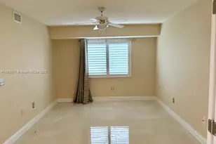 2334 S Cypress Bend Dr, Pompano Beach, FL 33069 - Photo 6