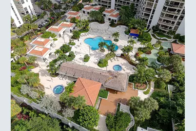 20281 E Country Club Dr #M1, Aventura, FL 33180 - Photo 12