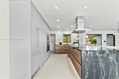 2108 NE 63rd St, Fort Lauderdale, FL 33308 - Photo 10