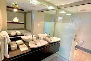 200 Biscayne Blvd Way, Miami, FL 33131 - Photo 12