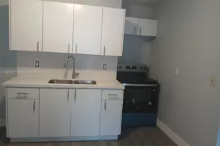 1535 NW 85th St, Miami, FL 33147 - Photo 10