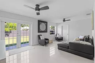 15281 SW 153rd St, Miami, FL 33187 - Photo 16