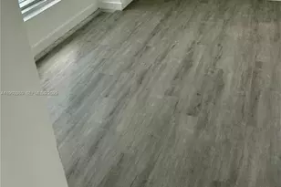 300 S Biscayne Blvd, Miami, FL 33131 - Photo 4