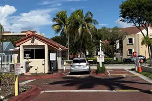 10253 NW 9th St Cir, Miami, FL 33172 - Photo 2
