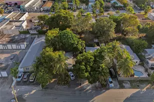 218 SW 14th Ct, Fort Lauderdale, FL 33315 - Photo 16