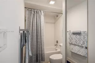 9109C SW 20th St, Davie, FL 33324 - Photo 14