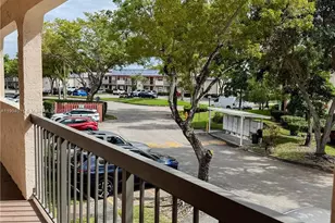 841 NE 207th Ln, Miami, FL 33179 - Photo 34