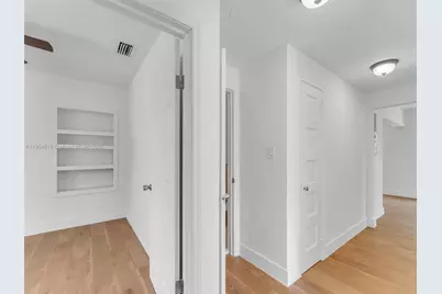 520 NW 32nd Pl, Miami, FL 33125 - Photo 32