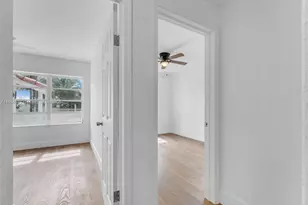 520 NW 32nd Pl, Miami, FL 33125 - Photo 28