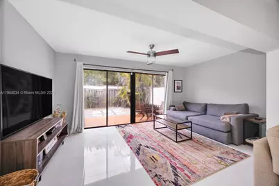 8596 SW 115th Pl, Miami, FL 33173 - Photo 16