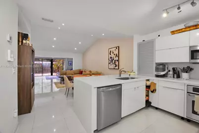 8596 SW 115th Pl, Miami, FL 33173 - Photo 1