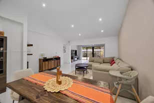 8596 SW 115th Pl, Miami, FL 33173 - Photo 12