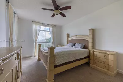 9725 NW 52nd St #415, Doral, FL 33178 - Photo 10