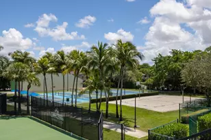 9725 NW 52nd St, Doral, FL 33178 - Photo 22