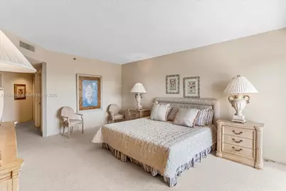 2000 Island Blvd #609, Aventura, FL 33160 - Photo 20