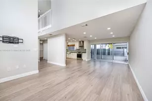 351 NE 211th St, Miami, FL 33179 - Photo 22