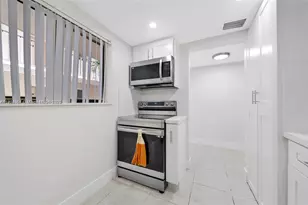 8005 SW 107th Ave, Miami, FL 33173 - Photo 4