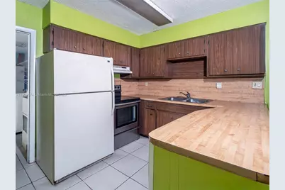 6510 SW 49th St, Davie, FL 33314 - Photo 16