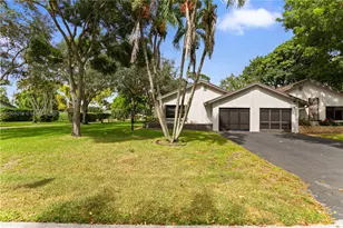 3753 N Arelia Dr N, Delray Beach, FL 33445 - Photo 4