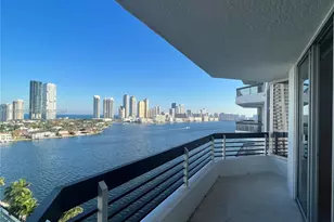 3600 Mystic Pointe Dr, Aventura, FL 33180 - Photo 2