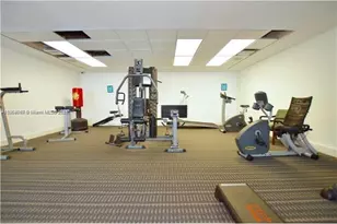 488 NW 165th St Rd, Miami, FL 33169 - Photo 12