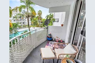 488 NW 165th St Rd #B-312, Miami, FL 33169 - Photo 1