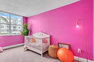 488 NW 165th St Rd, Miami, FL 33169 - Photo 10