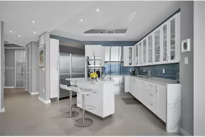 100 S Pointe Dr #909, Miami Beach, FL 33139 - Photo 12