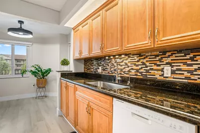 1600 SW 127th Way #302C, Pembroke Pines, FL 33027 - Photo 16