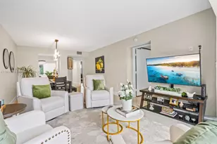 1600 SW 127th Way, Pembroke Pines, FL 33027 - Photo 4