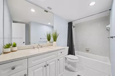 19390 Collins Ave #209, Sunny Isles Beach, FL 33160 - Photo 14