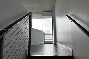 690 SW 1st Ct, Miami, FL 33130 - Photo 8