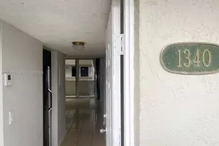 10090 NW 80th Ct, Hialeah Gardens, FL 33016 - Photo 2
