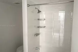 10090 NW 80th Ct, Hialeah Gardens, FL 33016 - Photo 10