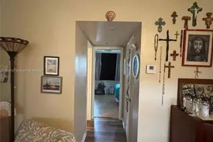 270 SE Layne Blvd, Hallandale Beach, FL 33009 - Photo 14