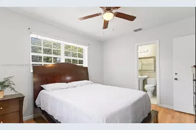 18830 NW 7th Ave, Miami Gardens, FL 33169 - Photo 14