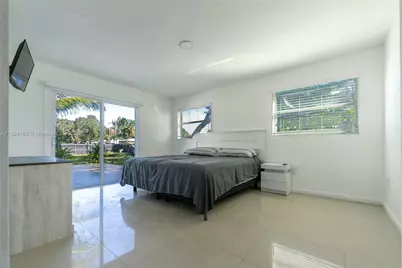 947 NE 149th St, Miami, FL 33161 - Photo 18