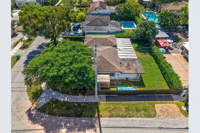 4200 SW 60th Ct, Miami, FL 33155 - Photo 8