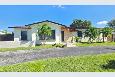 10531 SW 124th Ave, Miami, FL 33186 - Photo 2