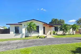 10531 SW 124th Ave, Miami, FL 33186 - Photo 2